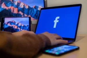 Découvrez les détails de la panne mondiale affectant Meta, incluant Facebook et Instagram, et les mesures prises. Restez informé avec les dernières mises à jour.