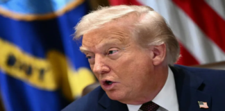 Trump impose des tâches de douane aux petites parcelles venant du monde entier